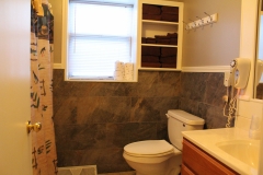 Creek_Cabin_Bath